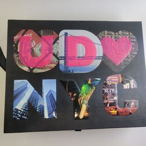 Urban Decay Loves NYC Eyeshadow & Eyeliner Palette